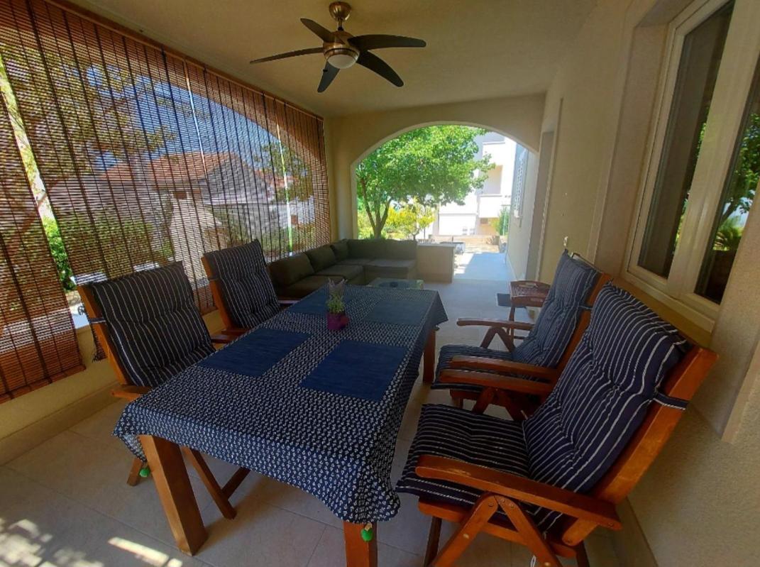 Sweet Apartment Marijana Supetar Εξωτερικό φωτογραφία