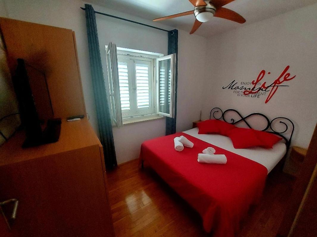 Sweet Apartment Marijana Supetar Εξωτερικό φωτογραφία