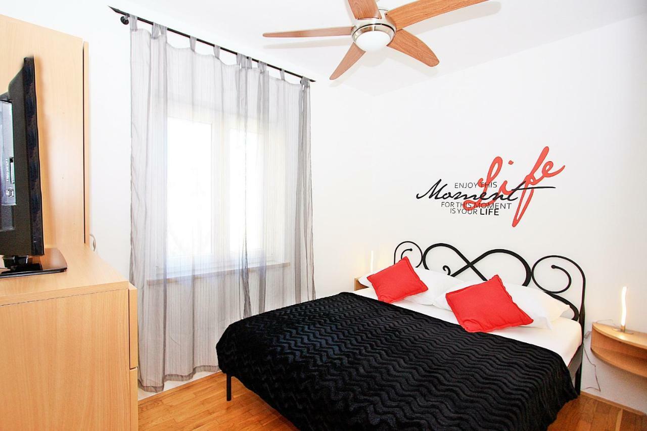 Sweet Apartment Marijana Supetar Εξωτερικό φωτογραφία