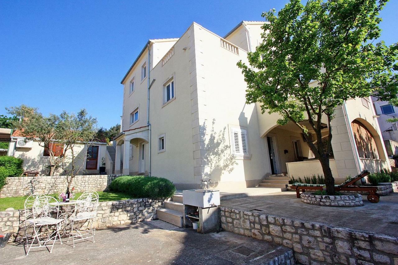 Sweet Apartment Marijana Supetar Εξωτερικό φωτογραφία