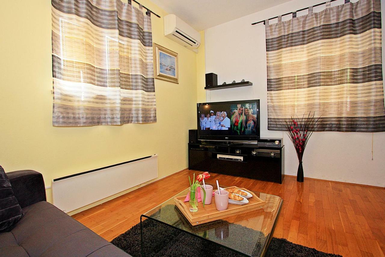 Sweet Apartment Marijana Supetar Εξωτερικό φωτογραφία