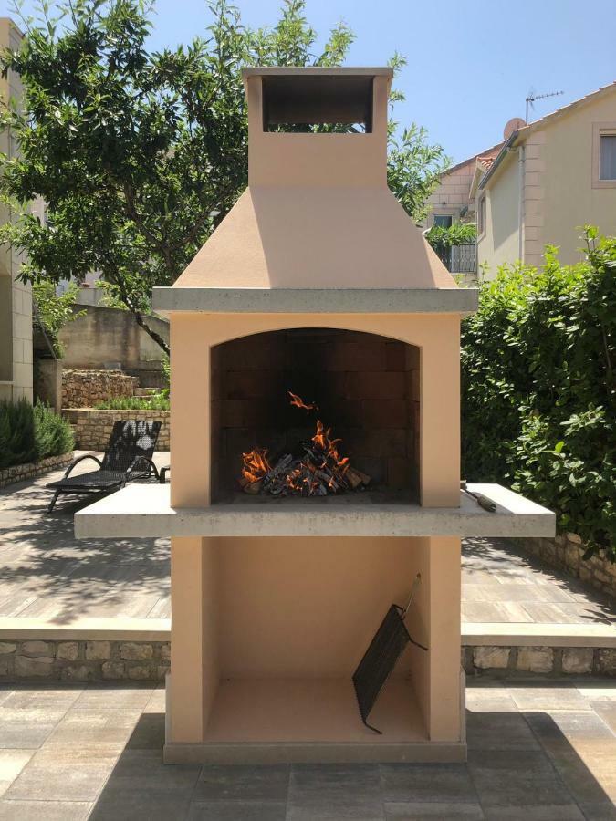 Sweet Apartment Marijana Supetar Εξωτερικό φωτογραφία