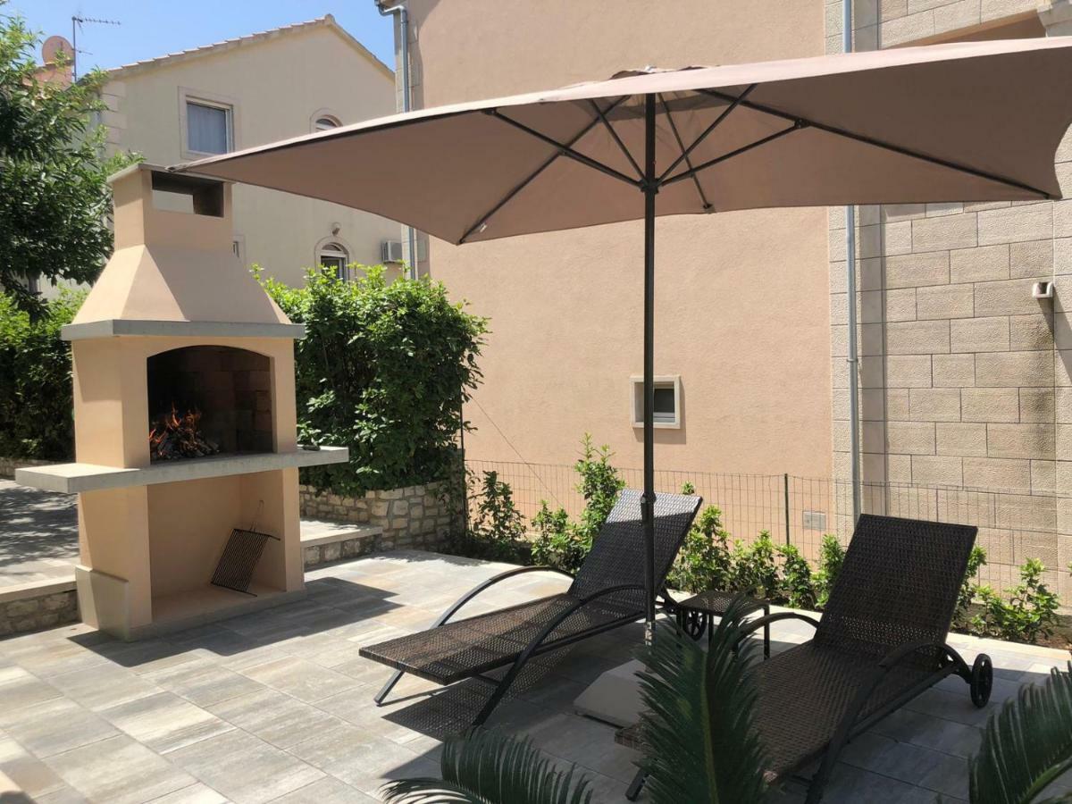 Sweet Apartment Marijana Supetar Εξωτερικό φωτογραφία